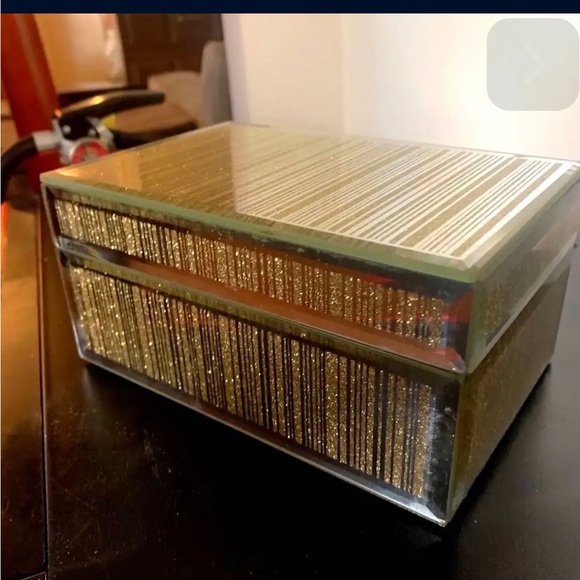 Mathieu Gold Small Mirrored Box - Picture 7 of 7